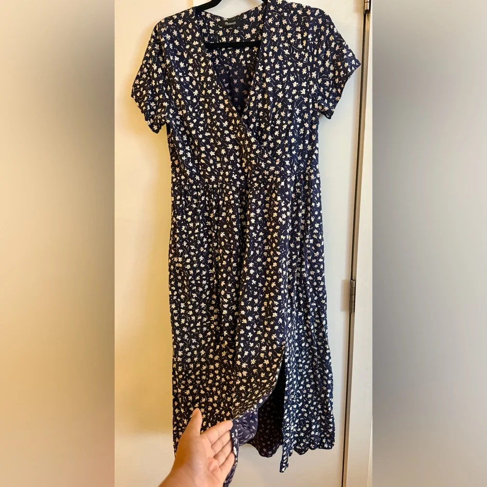 Madewell Floral Maxi Dress in Navy and White - Picture 3 of 8